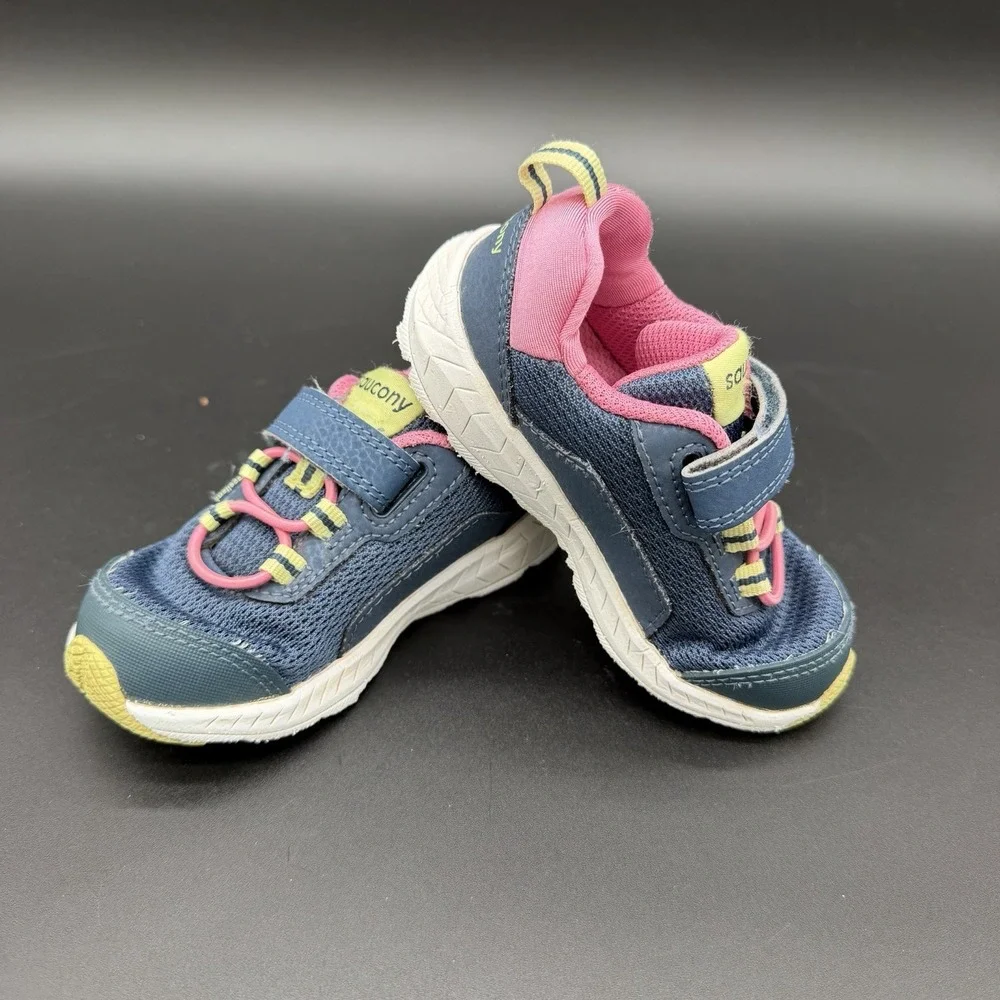 Saucony Wind Shield running shoes size 7m Toddler Pink Navy Blue